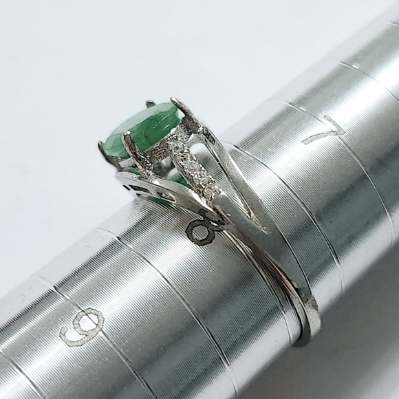 1.25 ctw Genuine EMERALD Oval Sterling SILVER Ring 8 - Picture 6 of 6